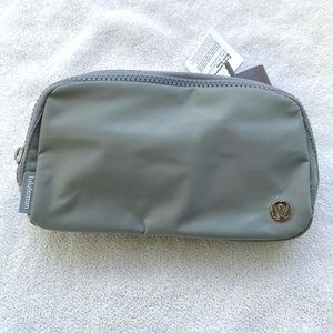 Lululemon Everywhere Belt Bag Silver Drop SOLD OUT Grey Gray